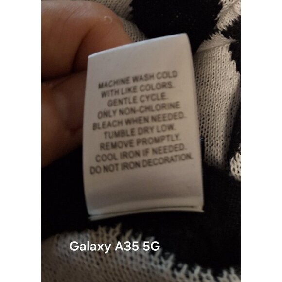 Disney Mickey Mouse Sweater Black & White Checkered Knit Long Sleeve XXL - Picture 6 of 7